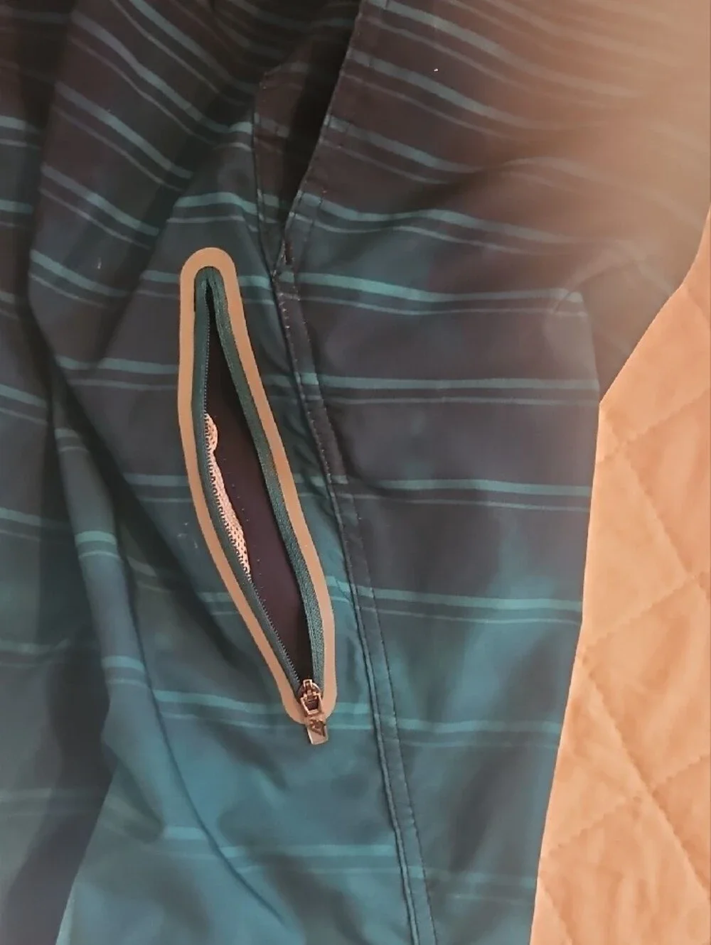 ZeroXposur Men's Small Teal and Dark Blue Gradient Board Shorts